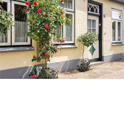 Awesome home in Friedrichstadt w/ WiFi and 3 Bedrooms