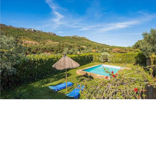 Awesome home in La Aceña de la Borrega with Outdoor swimming pool, WiFi and 1 Bedrooms