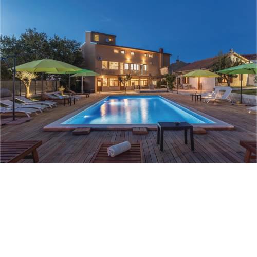 Awesome home in Marcana w/ Outdoor swimming pool, WiFi and 10 Bedrooms