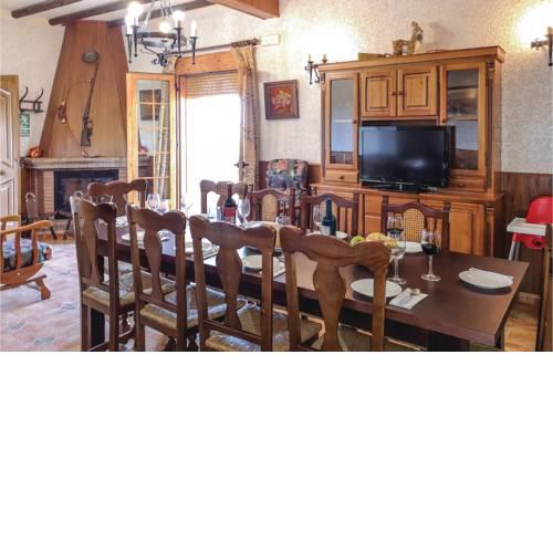Awesome home in Olvera w/ WiFi, Outdoor swimming pool and 4 Bedrooms