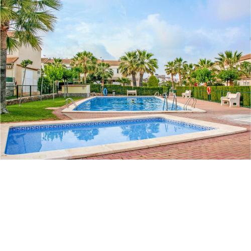 Awesome home in Oropesa with Outdoor swimming pool and 2 Bedrooms