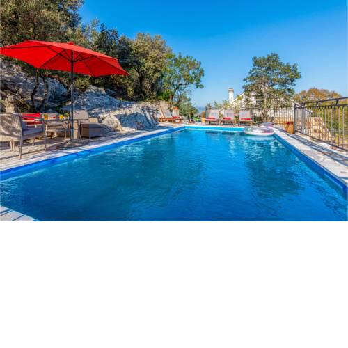 Awesome home in Ploce w/ Outdoor swimming pool and 2 Bedrooms