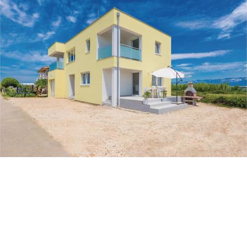 Awesome home in Privlaka w/ WiFi and 4 Bedrooms