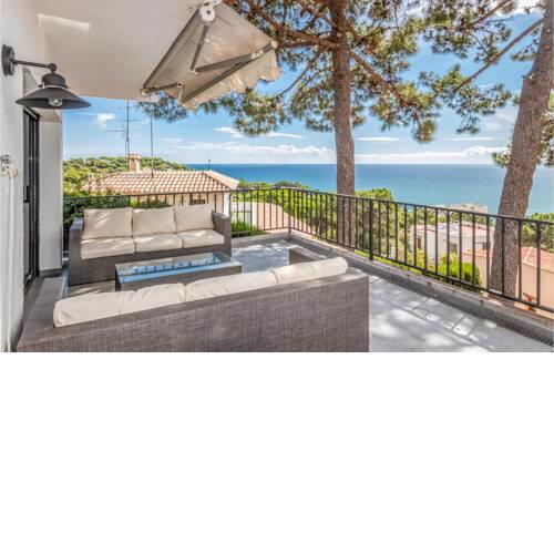 Awesome home in Sant Pol de Mar with Outdoor swimming pool, WiFi and 4 Bedrooms
