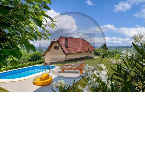 Awesome home in Slavetic with WiFi and 3 Bedrooms