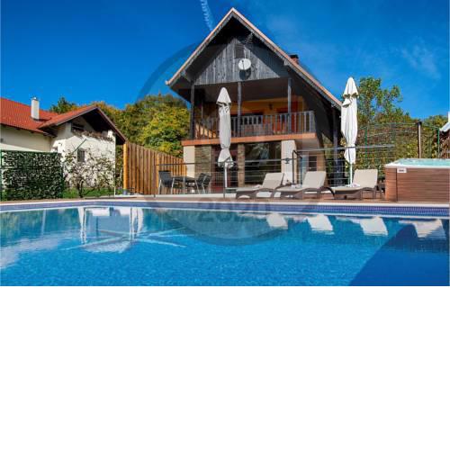 Awesome home in Sveti Ivan Zelina w/ Outdoor swimming pool, Jacuzzi and 2 Bedrooms