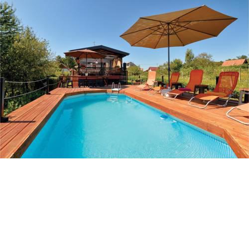 Awesome home in Vrbovec w/ WiFi, Outdoor swimming pool and 1 Bedrooms