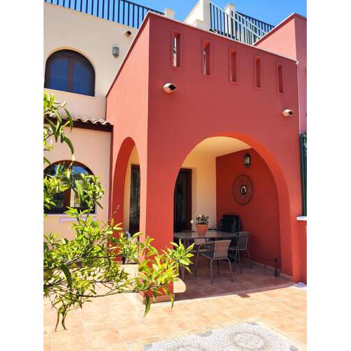 Ayamonte Residencial Costa Esuri, La Morada con encanto fronterizo! 2 bed townhouse Heat ,Wifi, Algarve-Sea Golf entre España y Portugal