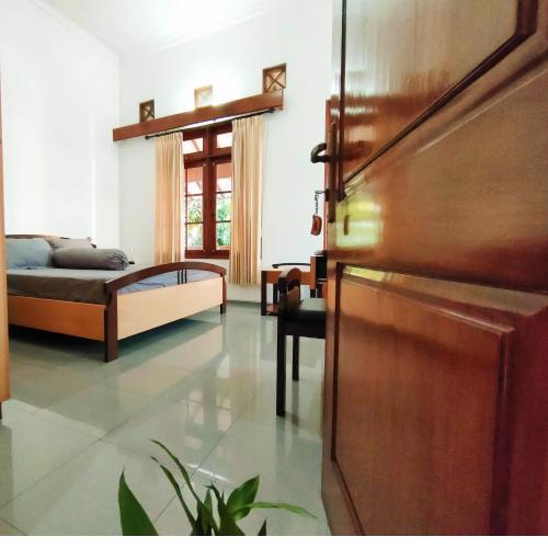 Ayodya Inn , Yogyakarta Lodging , Digital Nomads , Entrepreneurs Centre , CoWorking Space , CoLiving , Kost Lengkap , Exclusive Boarding House and Student Accommodation in Jogjakarta City Center !
