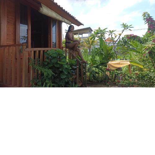 Ayolah surf House & Surf Camp Medewi
