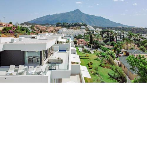 AZM- Stunning penthouse in the golf valley