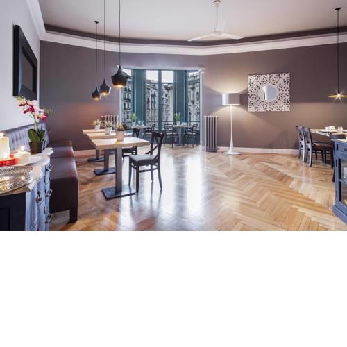 BacHome Gallery B&B
