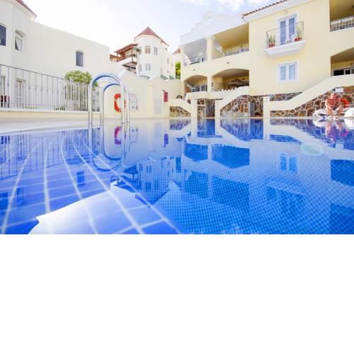 Bahía La Caleta apartment