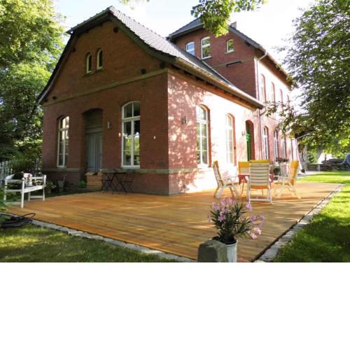 Bahnhof Droyßig - Übernachten im Denkmal