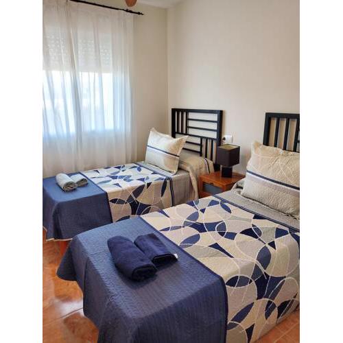 BAJO en PRIMERA LÍNEA de VERA-PLAYA con piscina privada!