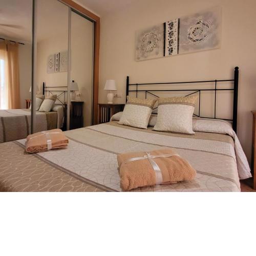 ¡Bajo estupendo con patio y terraza a 200 metros de la playa!