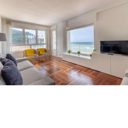 BAKIO BEACH V with parking by Aston Rentals