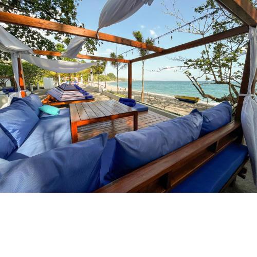 Bale Solah Beach Club & Hotel