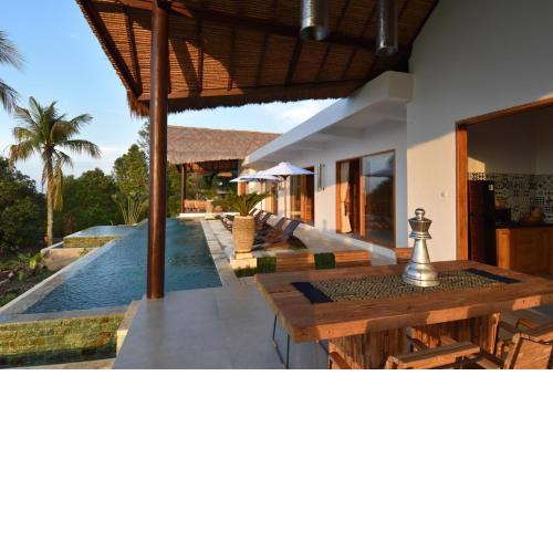 Bali Mimpi luxurious villa with great ocean views!
