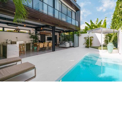 Bali Townhouse 1 - Amazing 2BR Villa w/pool - Perfect Location