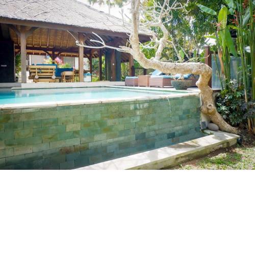 Balinese Style Villa at Ungasan - Adelyus Villa