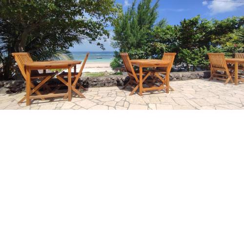Bara Beach Bungalows