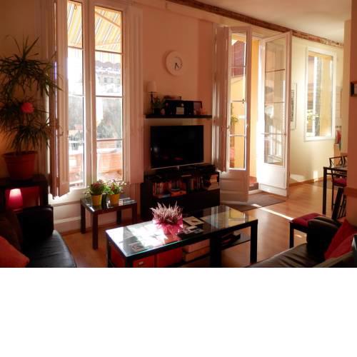 Barcelona Central Garden Hostal