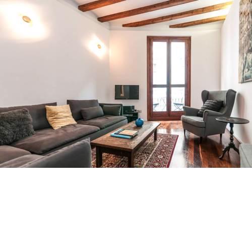 Barcelonaforrent Alessandra Central Ramblas Apartment