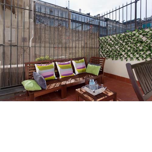 BarcelonaForRent The Living Apartment
