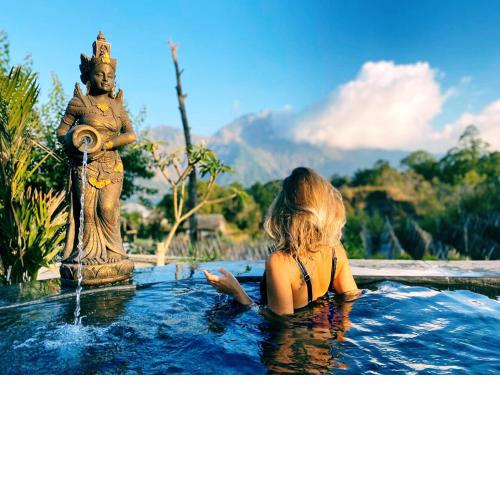 Batur Pyramid Guesthouse