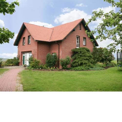 Cozy Apartment with Garden in Blowatz near the Sea