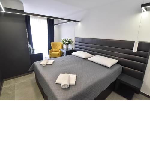 B&B Mono Apartments & Rooms
