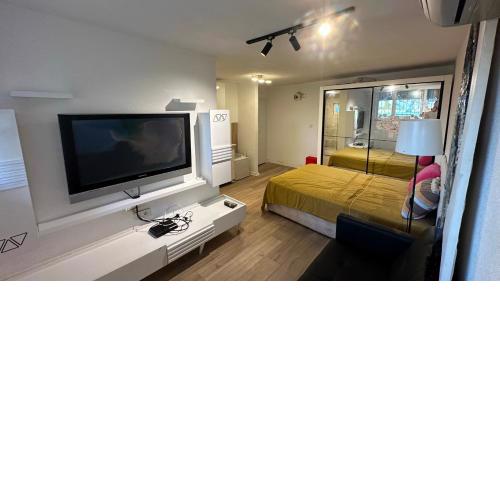 Beach flat situated on Lara beach