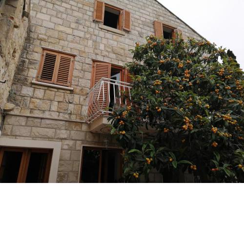 Beach front villa a stone throw away from the sea