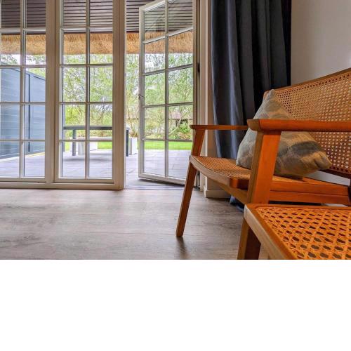 Beach Lodge 2 EG