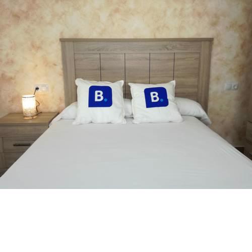 Beach sight 3 bedroom apartment