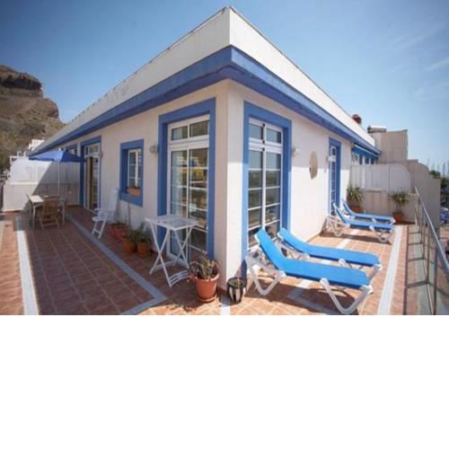 Beach site n 12. Your private two-bedroom sanctuary one minutes from the beach