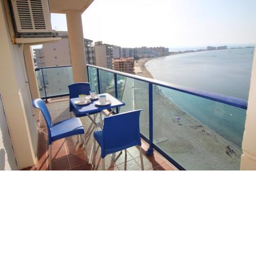 Beach Terrace Apartment by Rental Olé