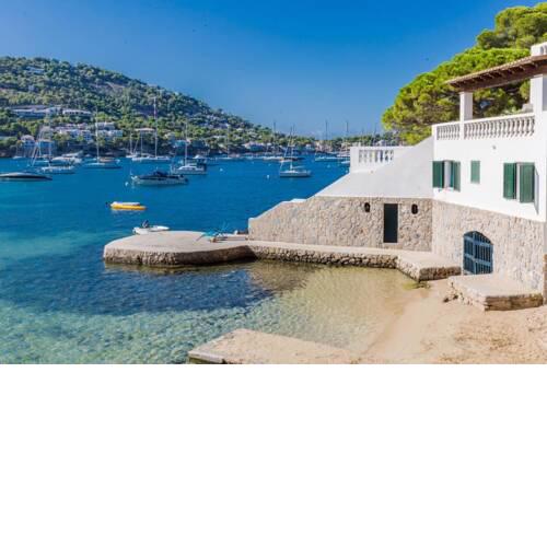 Beach Villa on the sea