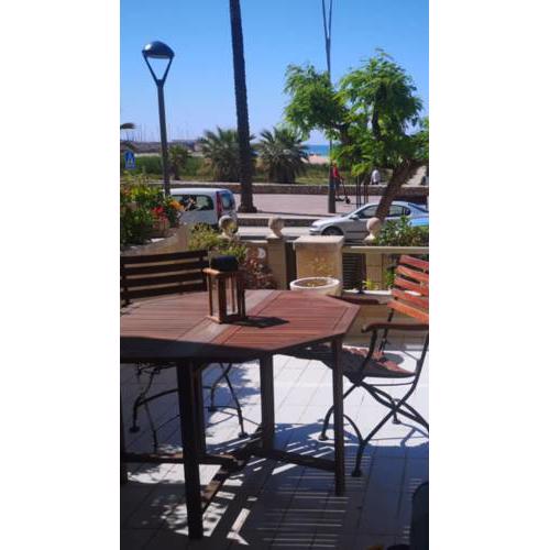 Beachfront Apartment Calafell