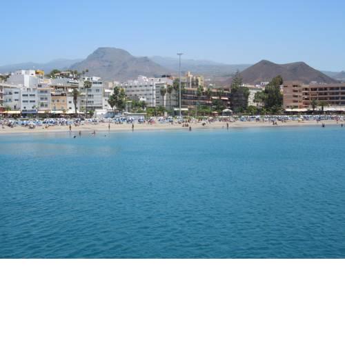 Beachfront Apartment Cristimar with pool, wifi, roofed balcony