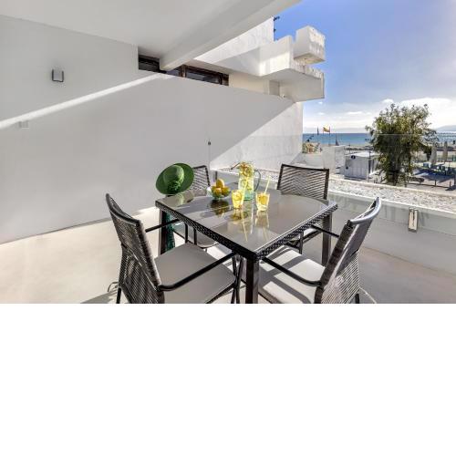 Beachfront apartment in Alcudia beach CB 3