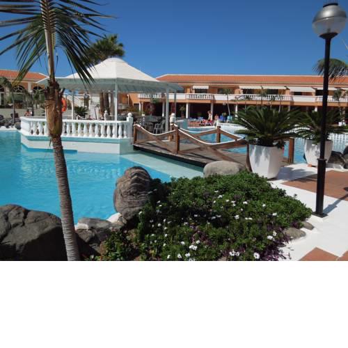 Beachfront-Apartment Las Vistas 2 with sea-view, heated pool, wifi, SAT-TV
