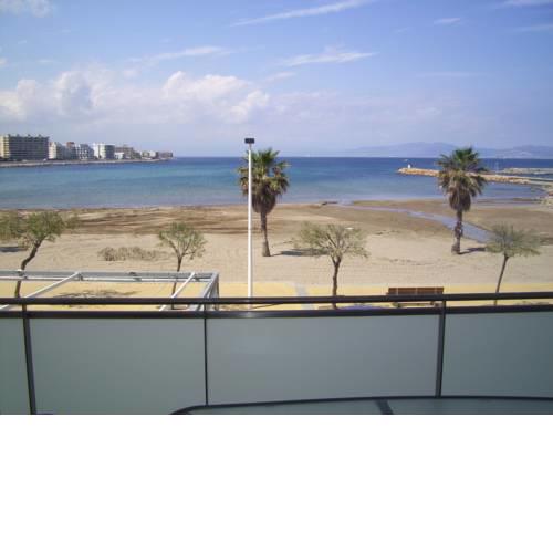 Beachfront Apartment with Sea View - Voromar