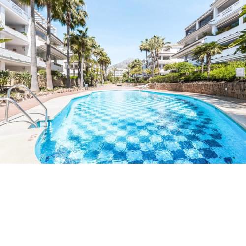 BEACHFRONT GOLDEN MILE PUENTO ROMANO SEA VIEW WIFI
