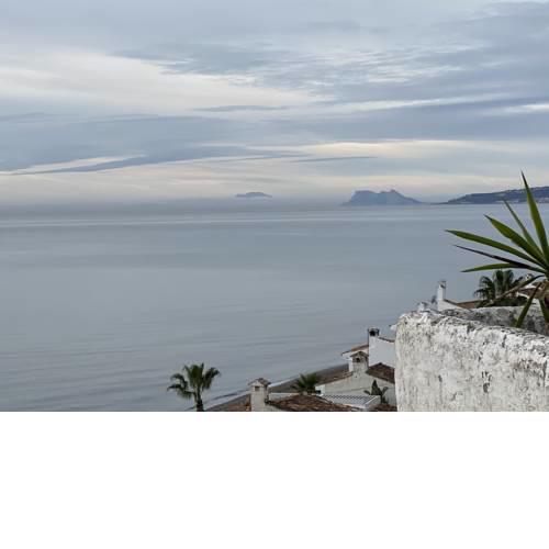 Beachfront Penthouse with Stunning Views!