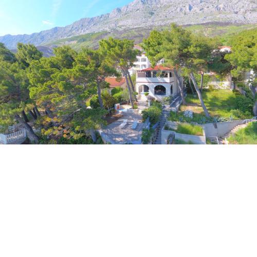 Beachfront Villa Zara