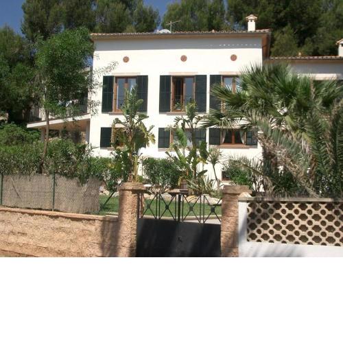 Beachhouse 2min to the sea with pool & wonderful garden