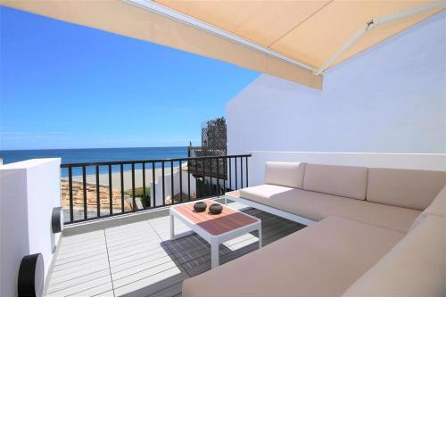 Beachhouse GALORE