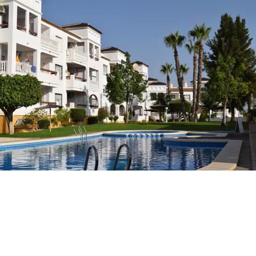 Beautiful 2-Bed Apartment in Villamartin
